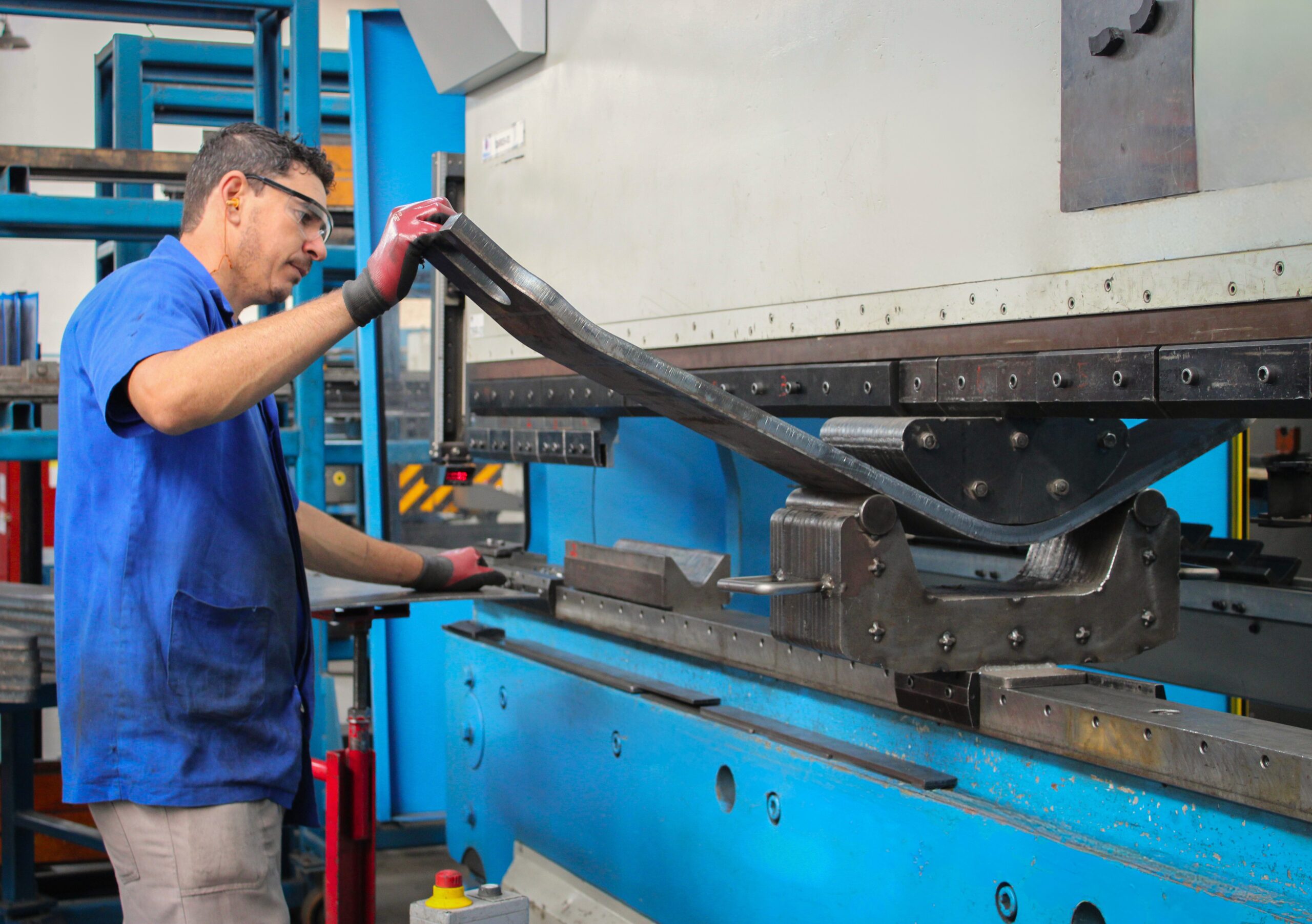 Conformação e Dobra de Chapas